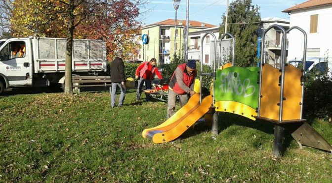 MANUTENZIONE AREE GIOCO NEI PARCHI DELLA CITTÀ